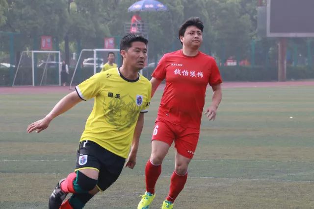 诺伊尔防线失守，德甲战平收获6.2评分